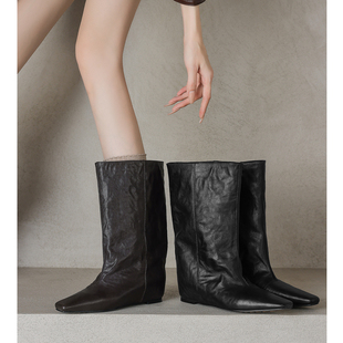 Kmeizu巨显瘦~4.5cm内增高短靴女加宽松大筒围羊皮骑士中筒裤管靴