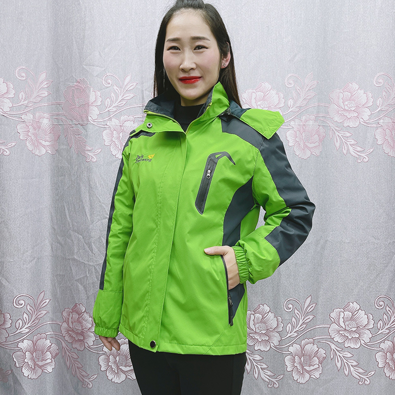 春秋季薄款冲锋衣外套女户外运动服中年女装大码宽松防风衣工作服