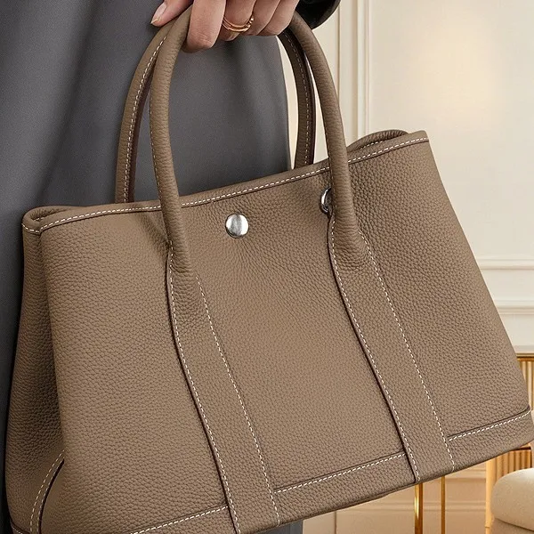 头层牛皮女包2025新款单肩斜挎包复古百搭手提大包水桶包真皮女包