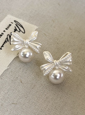 「贝拉公主」法式复古白色蝴蝶结珍珠耳饰蚊香盘耳夹精致耳钉耳环