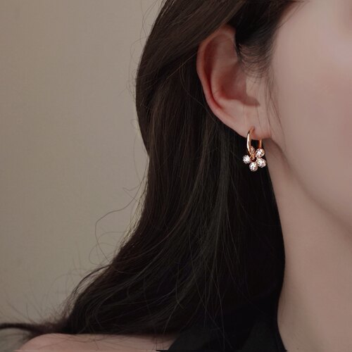 Minky「甜梦时分」精致花朵春日耳钉耳饰蚊香盘耳夹无耳洞耳扣女