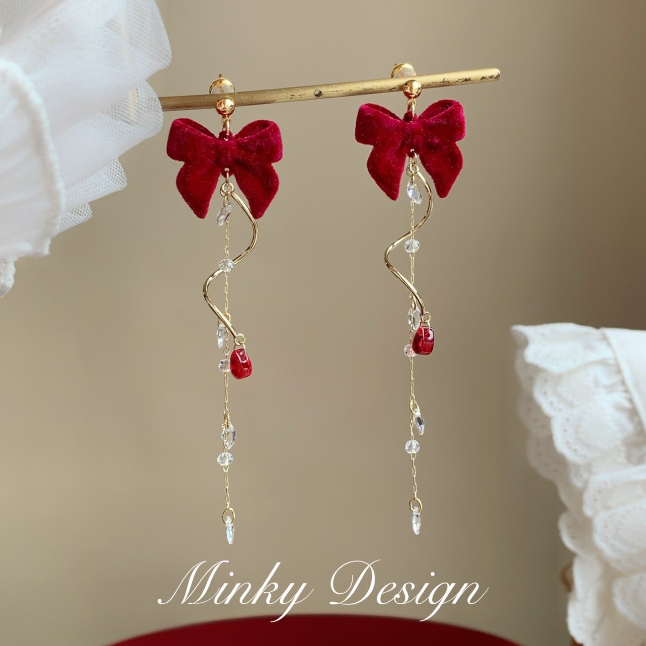 「甜美交织」秋冬红色蝴蝶结蚊香盘耳夹女无耳洞耳钉甜美耳环耳饰,饰品/流行首饰/时尚饰品新,耳夹,淘宝优惠券,粉丝福利购,淘宝优惠卷