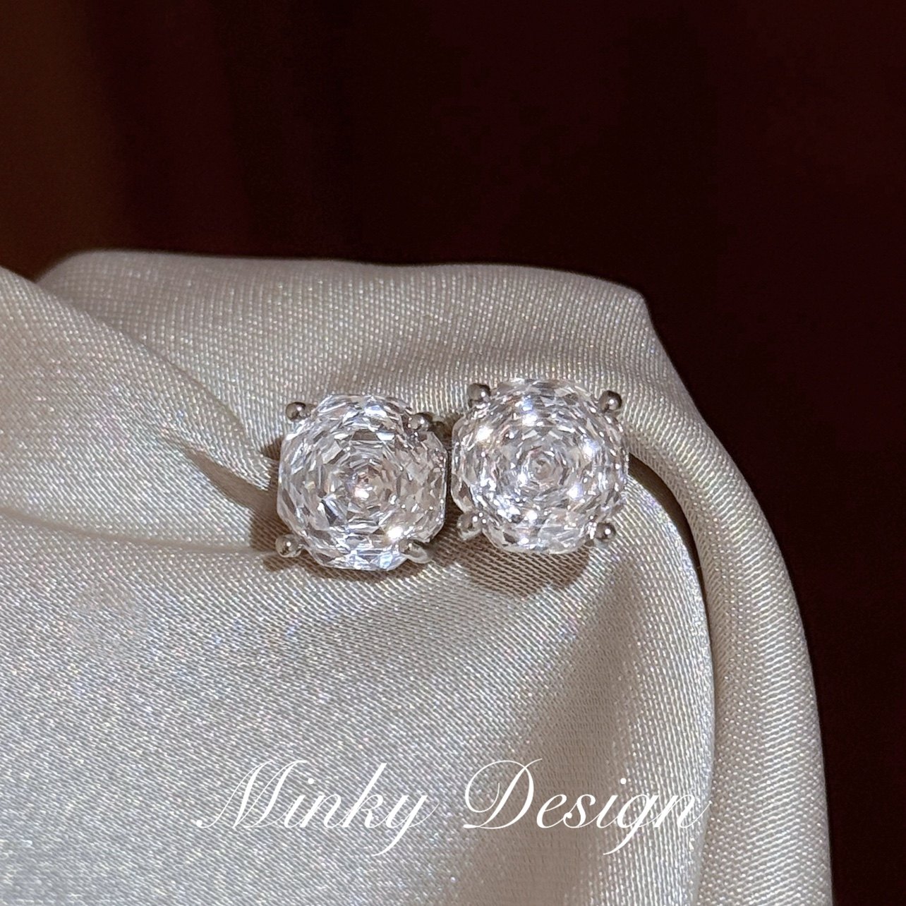 「雾紫山茶」露思同款爆闪千禧切锆石耳夹蚊香盘耳夹精致耳钉女,饰品/流行首饰/时尚饰品新,耳夹,淘宝优惠券,粉丝福利购,淘宝优惠卷