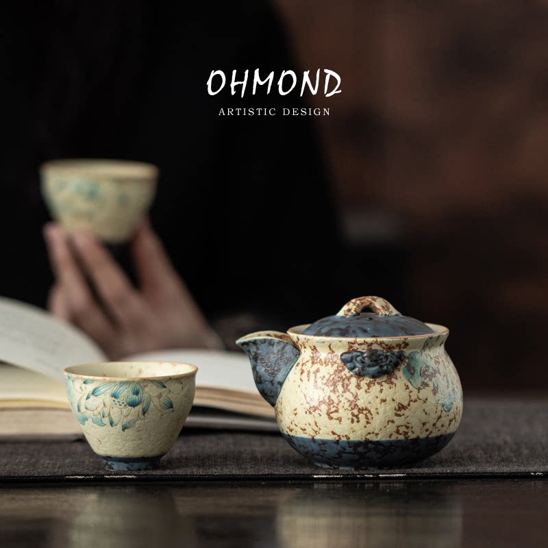 OHMOND | 青花火石红莲生吉祥宝瓶壶 陶瓷手抓壶中式复古功夫茶具
