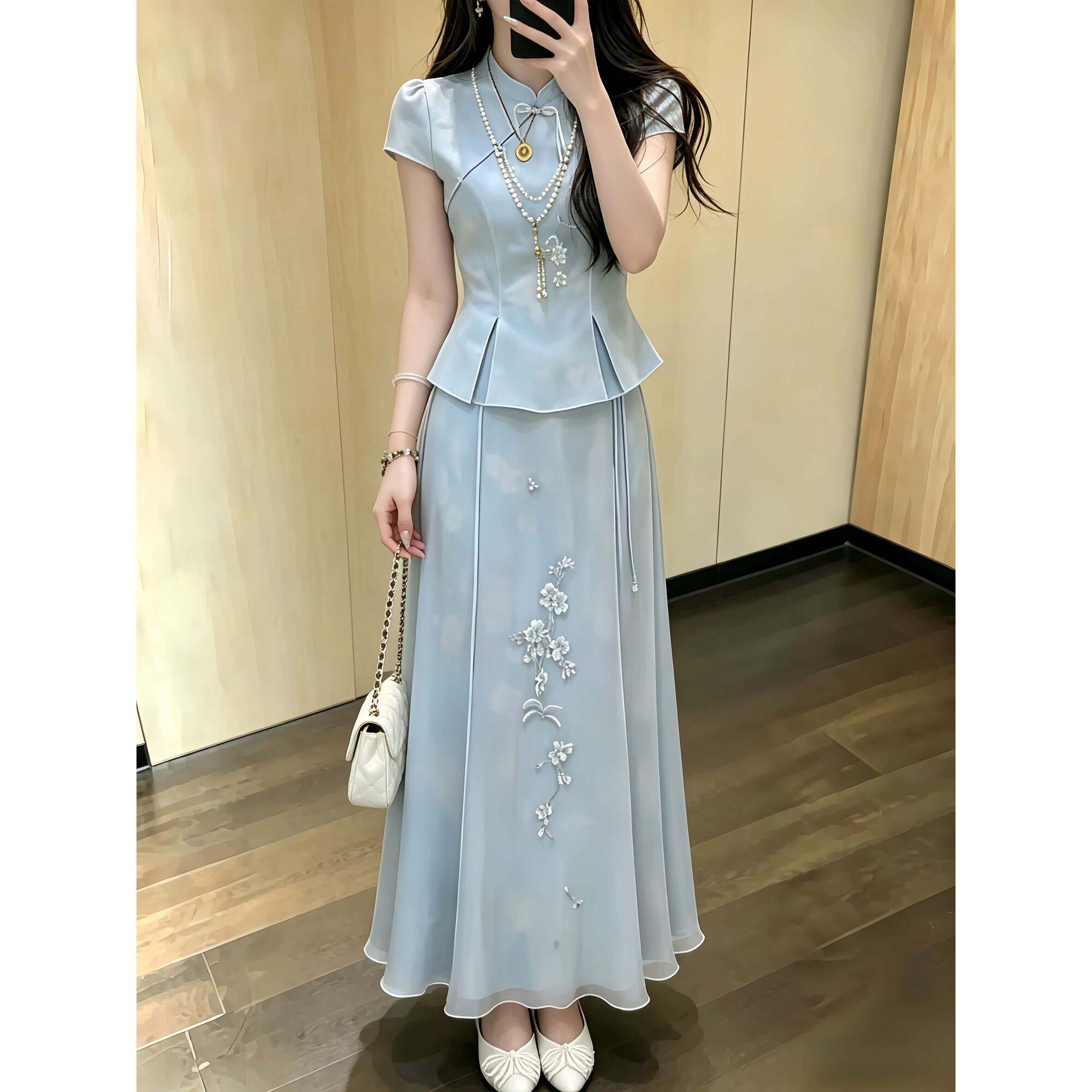 新中式国风浅蓝色马面裙套装女2026新款改良盘扣上衣半身裙两件套