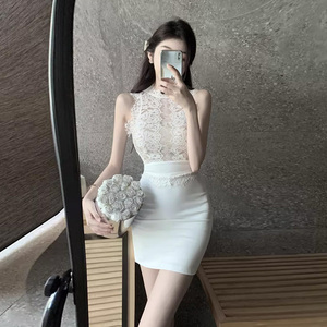 高级感纯欲白色蕾丝收腰气质裙子性感辣妹无袖修身包臀连衣裙女夏
