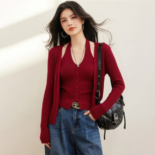 2026春季新款法式红色两件式针织开衫女外搭配吊带叠穿短款上衣
