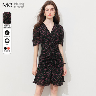 2026夏季新款碎花V领法式雪纺连衣裙女V领褶皱遮肚子小个子A字裙