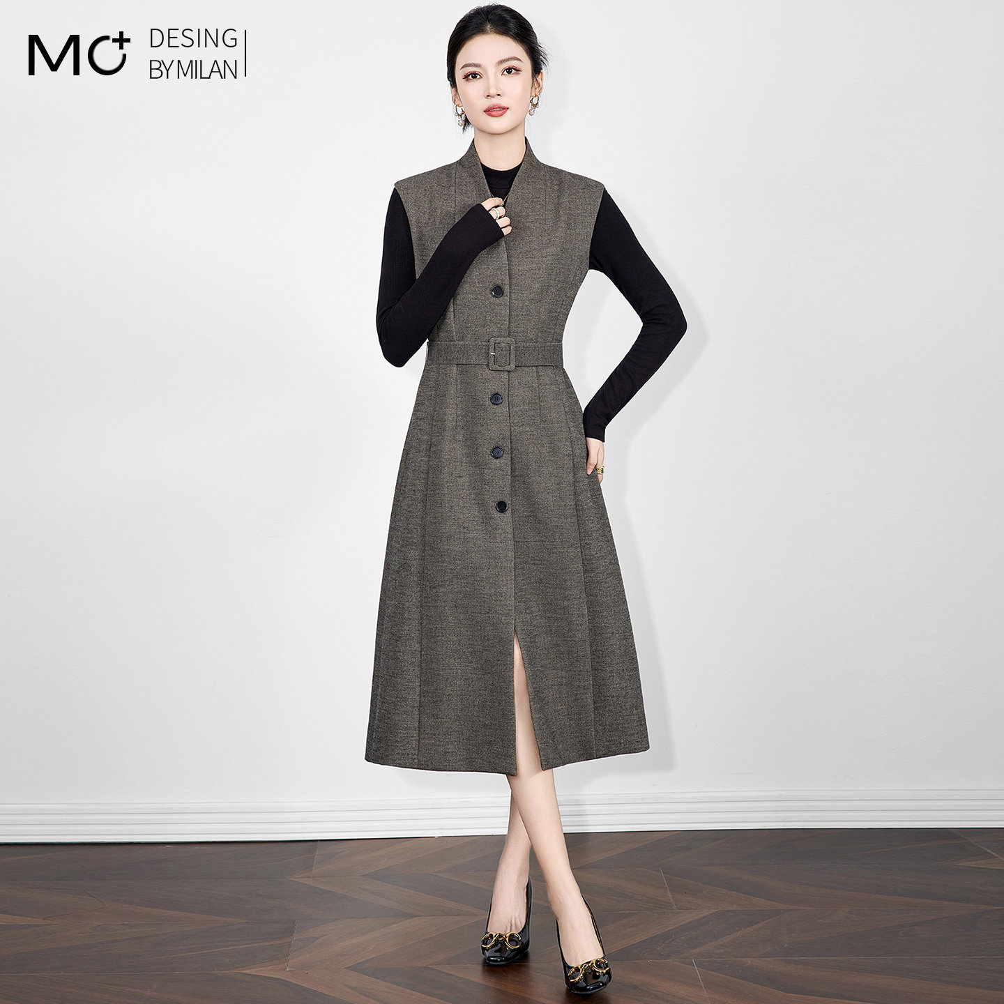 2025法式V领收腰斜纹毛呢连衣裙气质感女秋冬背心裙