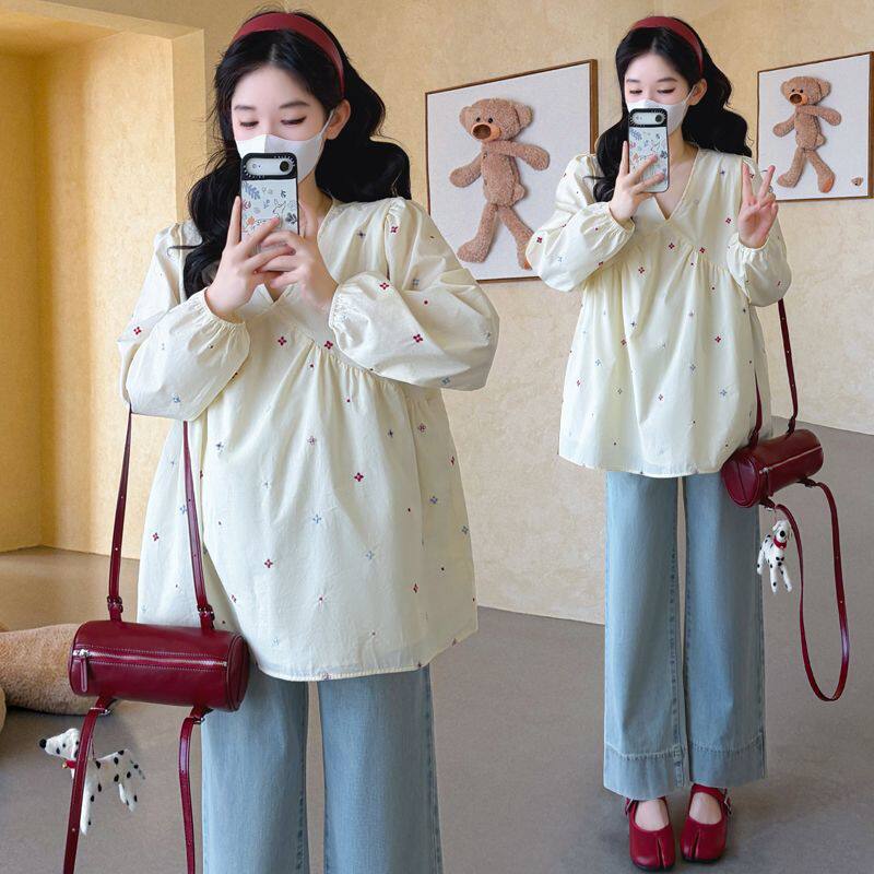 春季新款孕妇装洋气甜美娃娃衫孕期大码时尚刺绣减龄遮肚百搭上衣