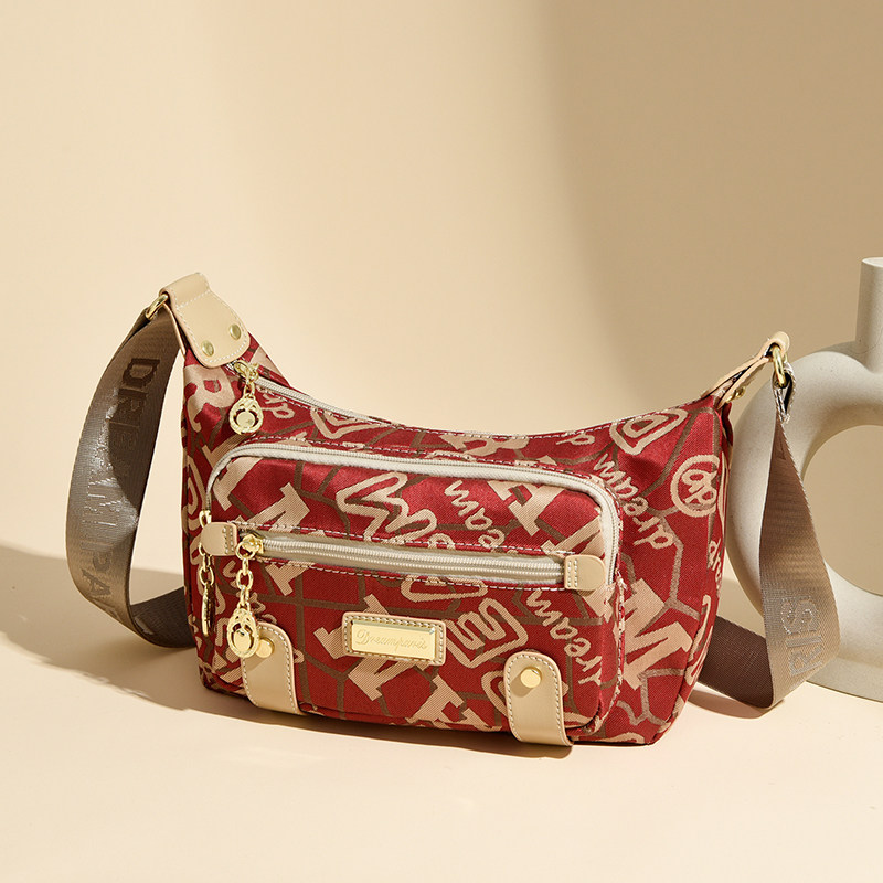 中年布包斜挎女妈妈简约帆布单肩包百搭牛津纺休闲中老年女挎包包,箱包皮具/热销女包/男包,通用款女包,淘宝优惠券,粉丝福利购,淘宝优惠卷