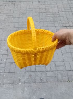 黄色塑钢带编织买菜篮手提购物篮户外野餐编织篮洗浴用品提篮小篮