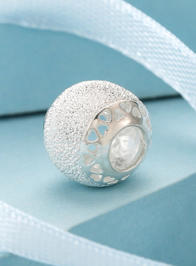 Pandora潘多拉17春季新品 不朽镂空爱心磨砂珠子792097