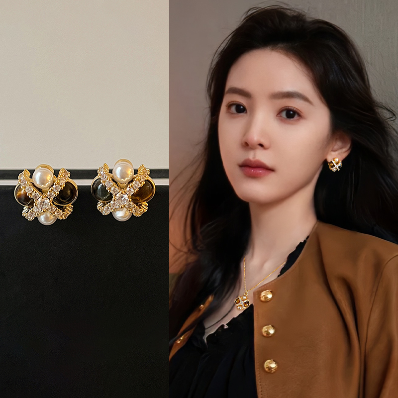 法式独特设计珍珠款耳环
