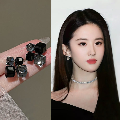 巨好看黑色方糖耳钉女新款
