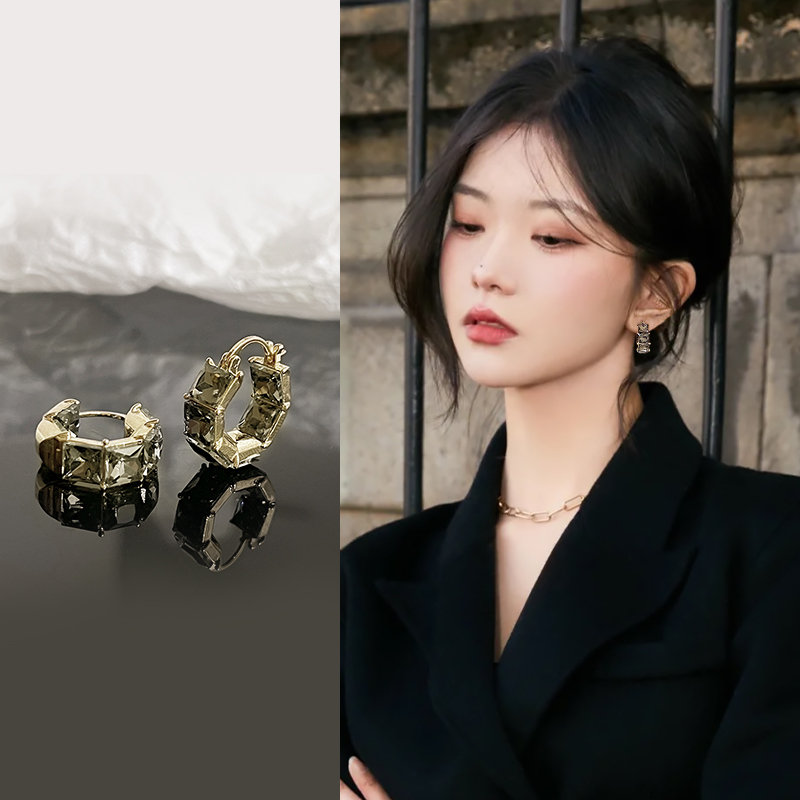 气质复古耳环小众设计感