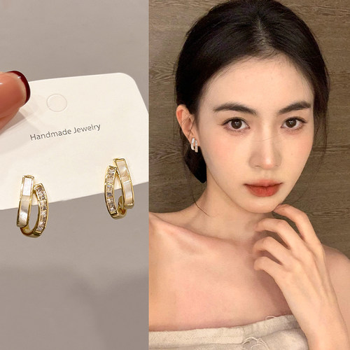 金色精致百搭纯银耳钉女