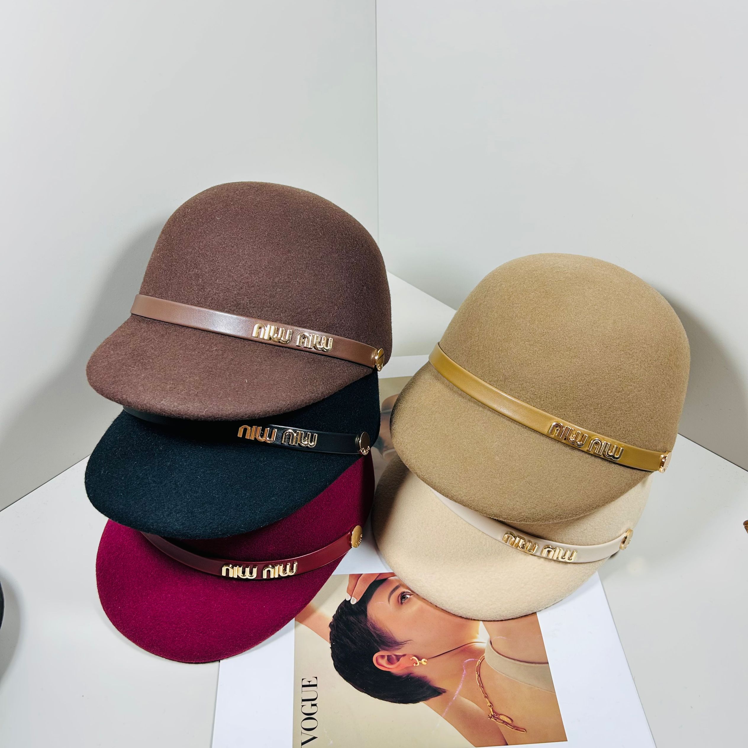 日系简约百搭羊毛马术帽子女