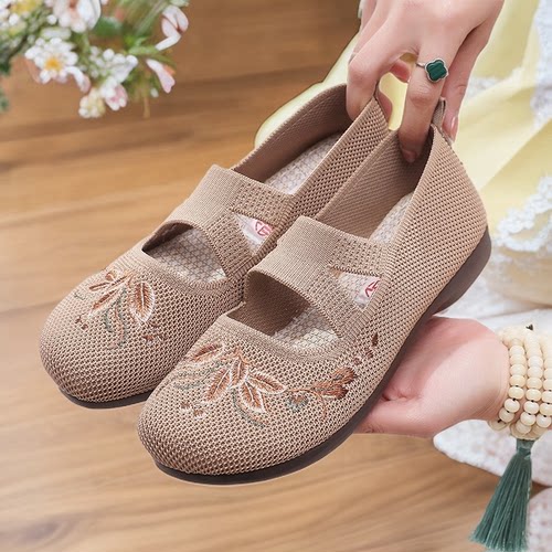 新款老北京布鞋女单鞋春夏秋季网面飞织绣花女鞋软底中老年妈妈鞋