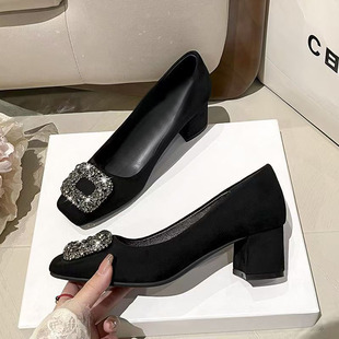 黑色绒面通勤高跟鞋女2025年秋冬新款方头粗跟浅口水钻职业单鞋女
