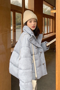 超好看灰色短款羽绒服女冬2024新款小众设计感90白鸭绒宽松厚外套图片