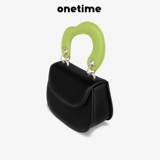 Коралловая маленькая черная сумка через плечо, 2023, осенняя, тренд сезона