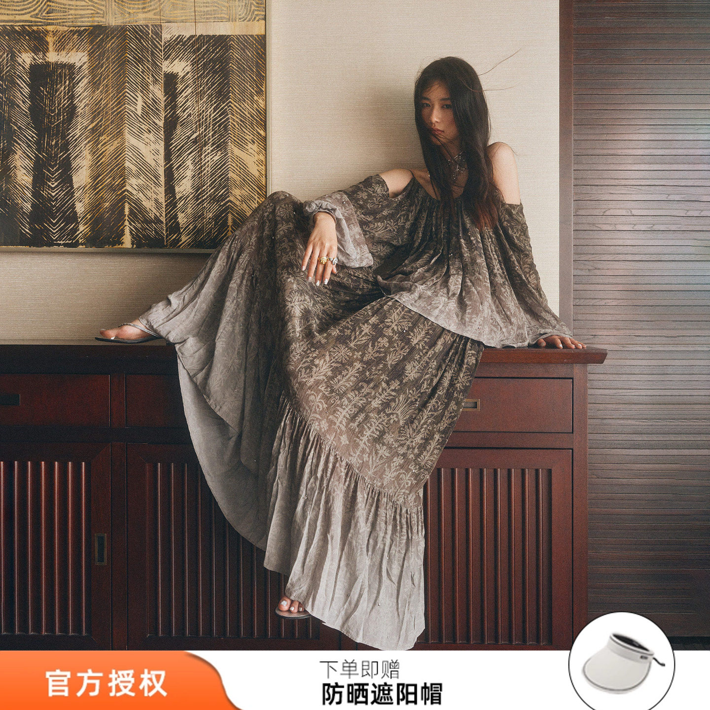 tokokkino 26夏季新款「沉晶」「灰绿碎浪」水晶珍珠露肩吊套装