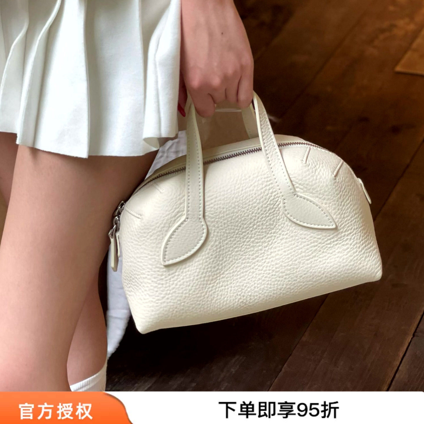 Afflatus3 2026新款意大利荔枝缩纹手提包白色波士顿包