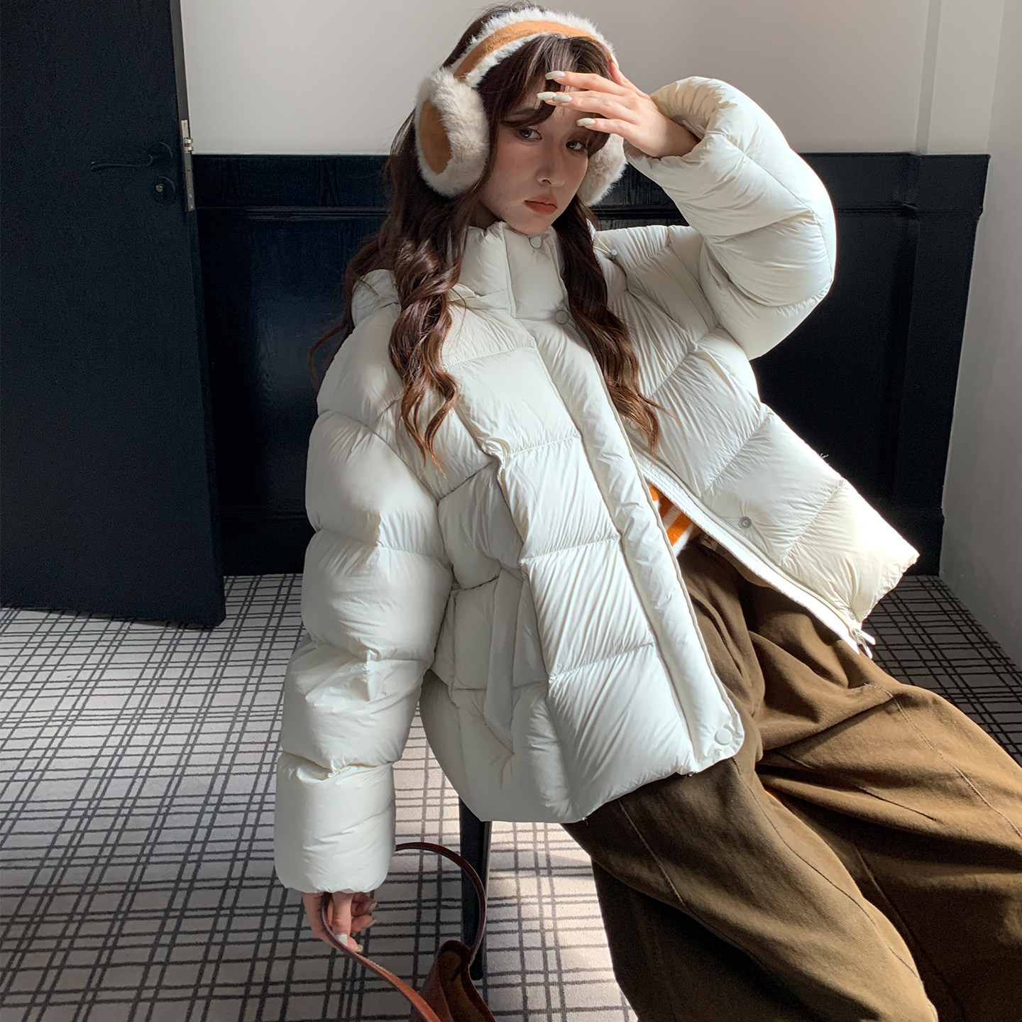 韩系简约90绒泡芙短款连帽羽绒服