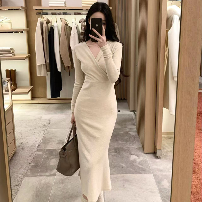 【5折】 奶茶色修身小鱼尾长袖连衣裙,女装/女士精品,连衣裙,淘宝优惠券,粉丝福利购,淘宝优惠卷