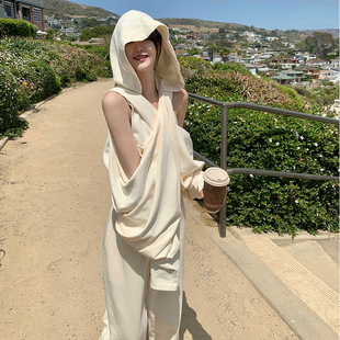 奶白色休闲交叉连帽设计露肩卫衣 3折