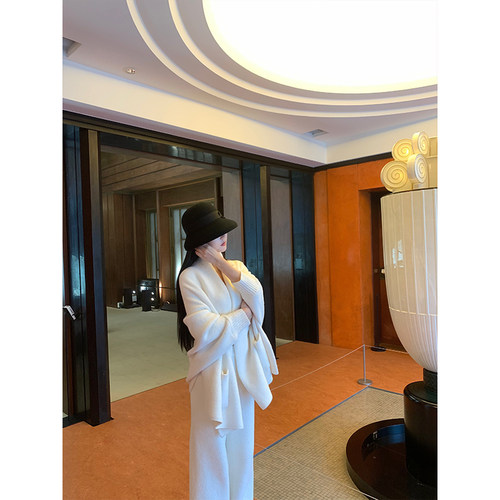 灰色GYOKUU2024aw针织开衫圆领