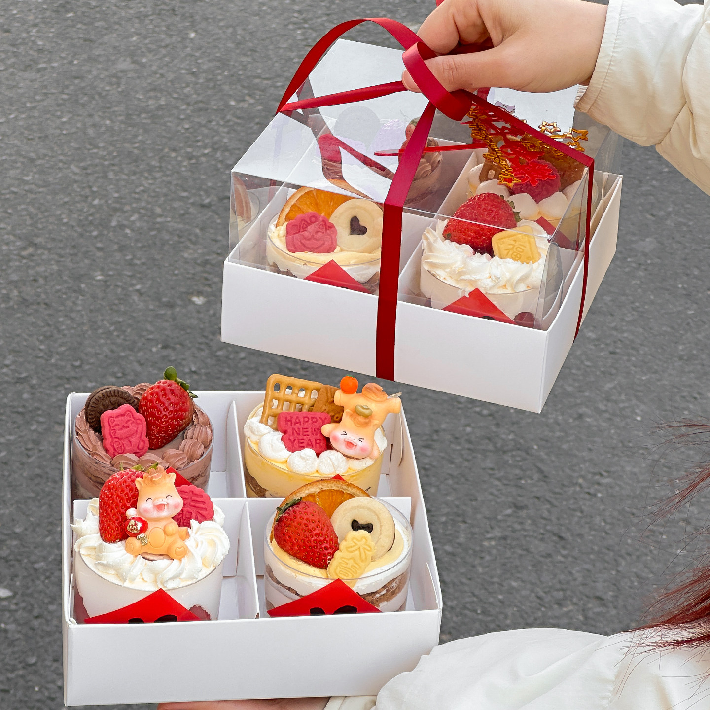 2026新年快乐慕斯杯甜品蛋糕装饰四宫格手提盒跨年派对蛋糕包装盒,节庆用品/礼品,节日装扮用品,淘宝优惠券,粉丝福利购,淘宝优惠卷
