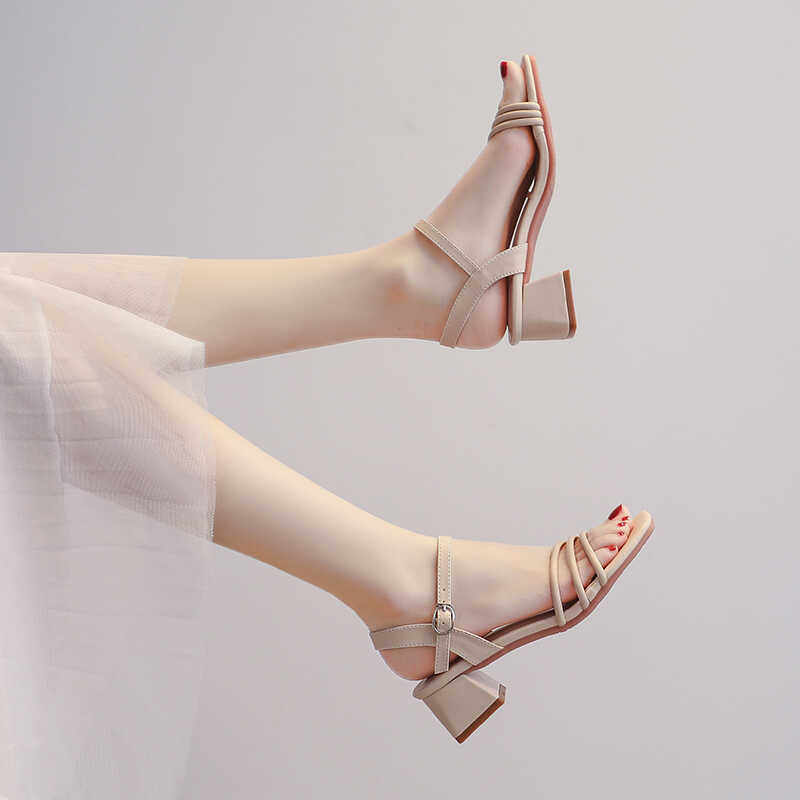 羊皮版~一字带扣凉鞋女夏高跟新款时装粗跟中跟仙女风百搭配裙子