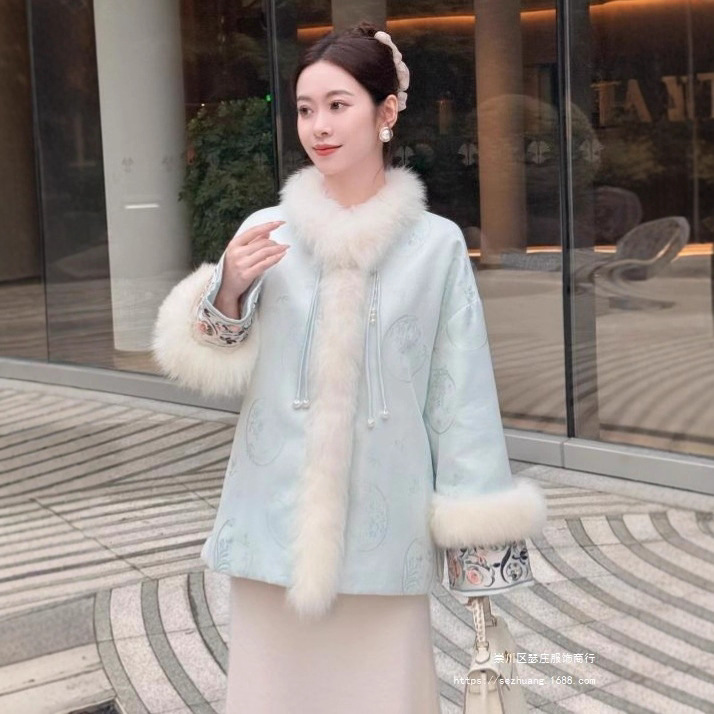 【踏福迎雪】网红刺绣新中式国风羽绒服女装冬季保暖长袖外套