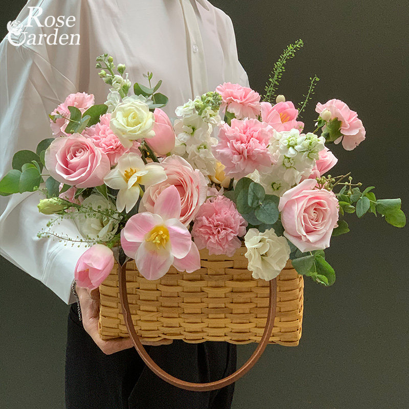 手提小花篮杭州鲜花速递同城花店玫瑰花绣球生日订花配送上门爱人