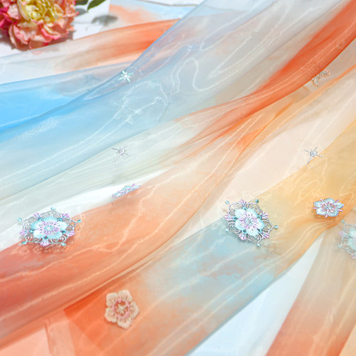 图南原创雪花绣花布料马面褶裙