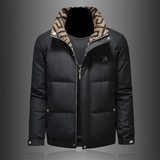 2025男冬季短款羽绒服潮流翻领印花轻奢风休闲修身外套8617P335,男装羽绒服,电商D220, 2025男冬季短款羽绒服潮流翻领印花轻奢风休闲修身外套8617P335,男装羽绒服,电商D220,