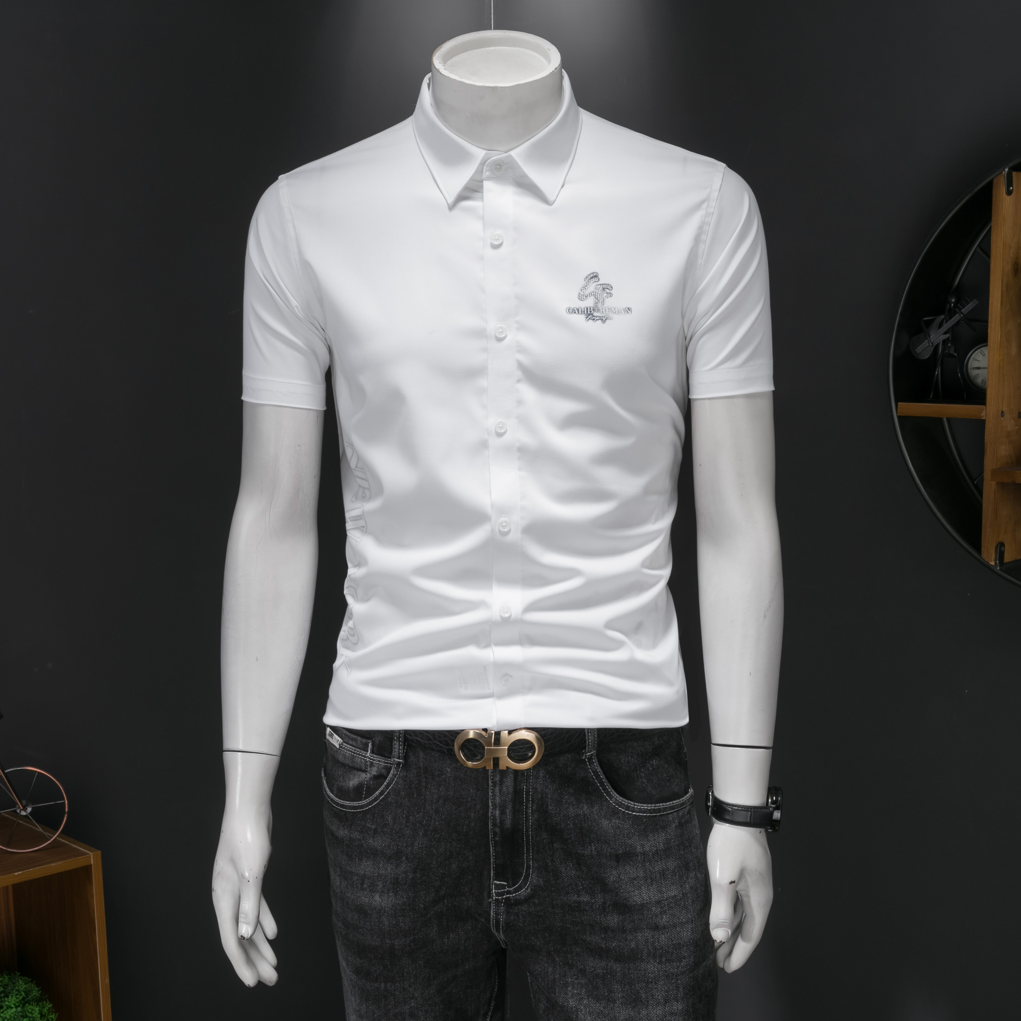 2026男潮流新款修身莫代尔暗花纹印花衬衣青年短袖衬衫H3356P120，男装T恤，电商D220