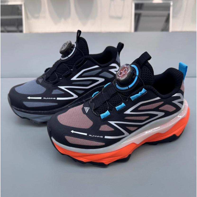 安踏儿童男童旋钮犟弹登山运动鞋