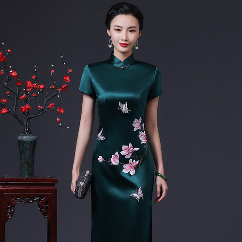 绿色醋酸缎刺绣复古妈妈长款旗袍