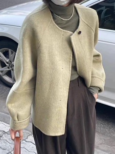 2023秋冬新款草绿色圆领双面毛衣大衣短款小个子宽松羊毛外套女
