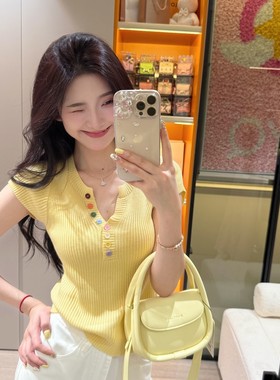 韩版彩色纽扣V领小香风针织衫女2025减龄时尚别致显瘦上衣H6-67