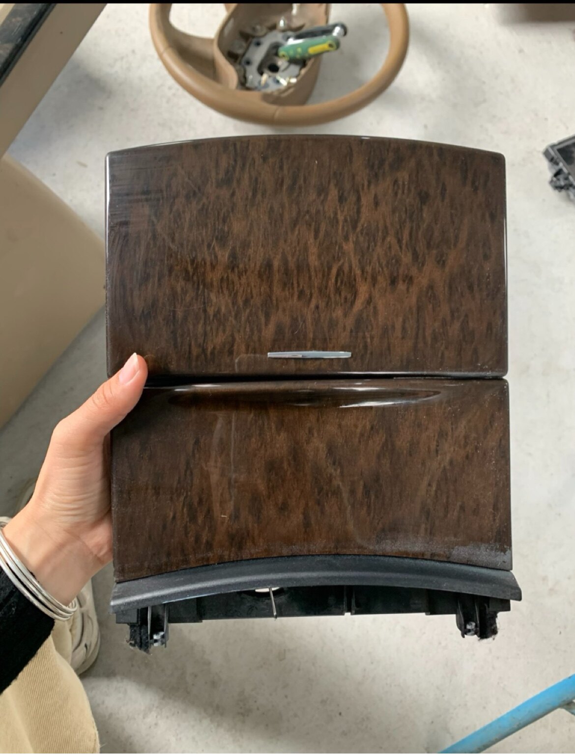 奔驰w221 w212 w213 w222 桃木水杯架烟灰缸原装原厂二手拆车件图片