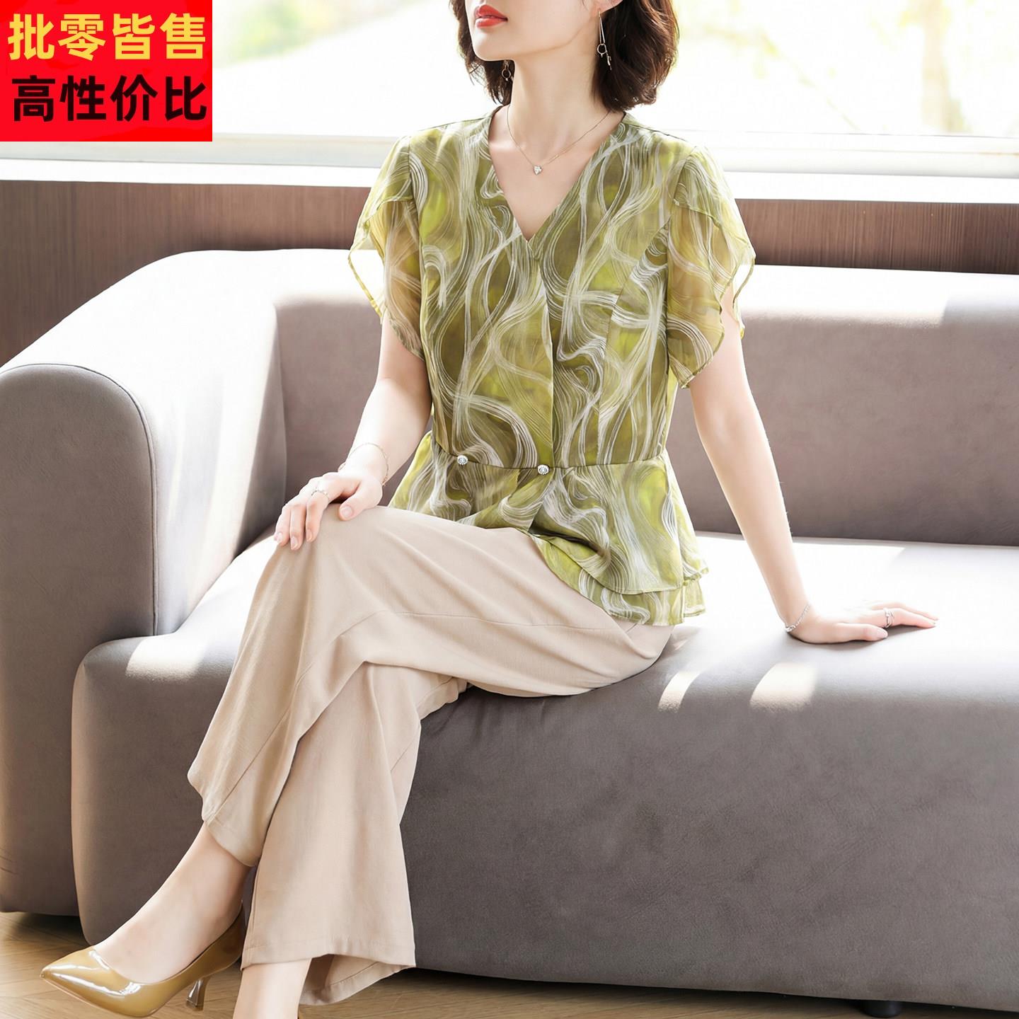 母亲节妈妈夏装短袖T恤套装2026新款中老年女时尚雪纺小衫两件套