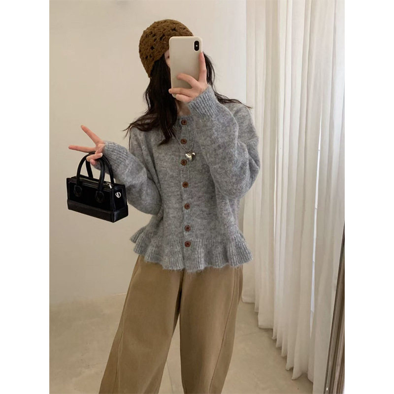 园园美衣圆领毛衣开衫女秋冬2026新款宽松木耳边下摆软糯针织上衣