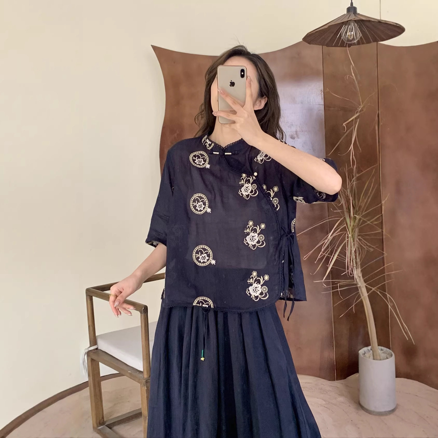 园园美衣新款 文艺复古苎麻花边圆领刺绣斜襟系绳宽松显瘦衬衫女