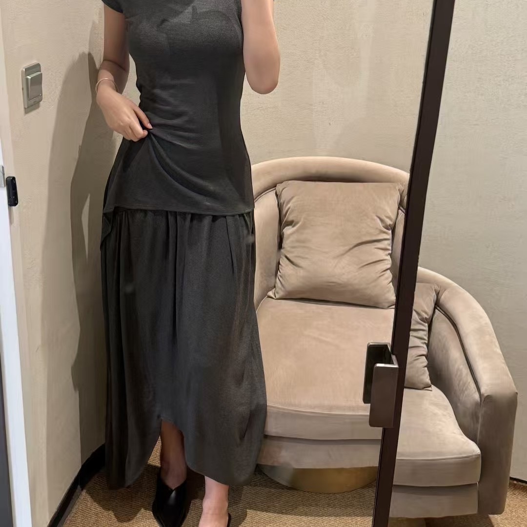 piacevole e | 斜边不对称中长款背心+半裙套装