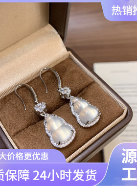 批发天然绿玉髓椭圆翡翠绿玉髓蛋面耳钉轻奢925镀银镶嵌葫芦耳坠