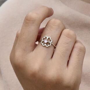 女士小众简约款镶嵌粉水晶小钻镂空四叶草戒925纯银甜美指环尾戒